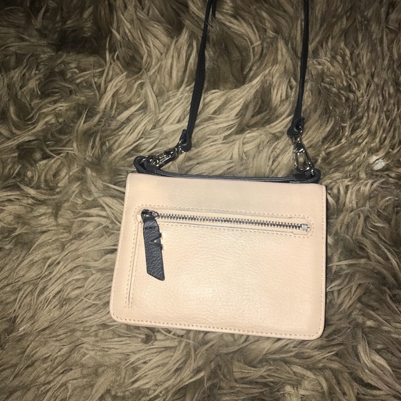 Vince Camuto purse - Picture 3 of 4